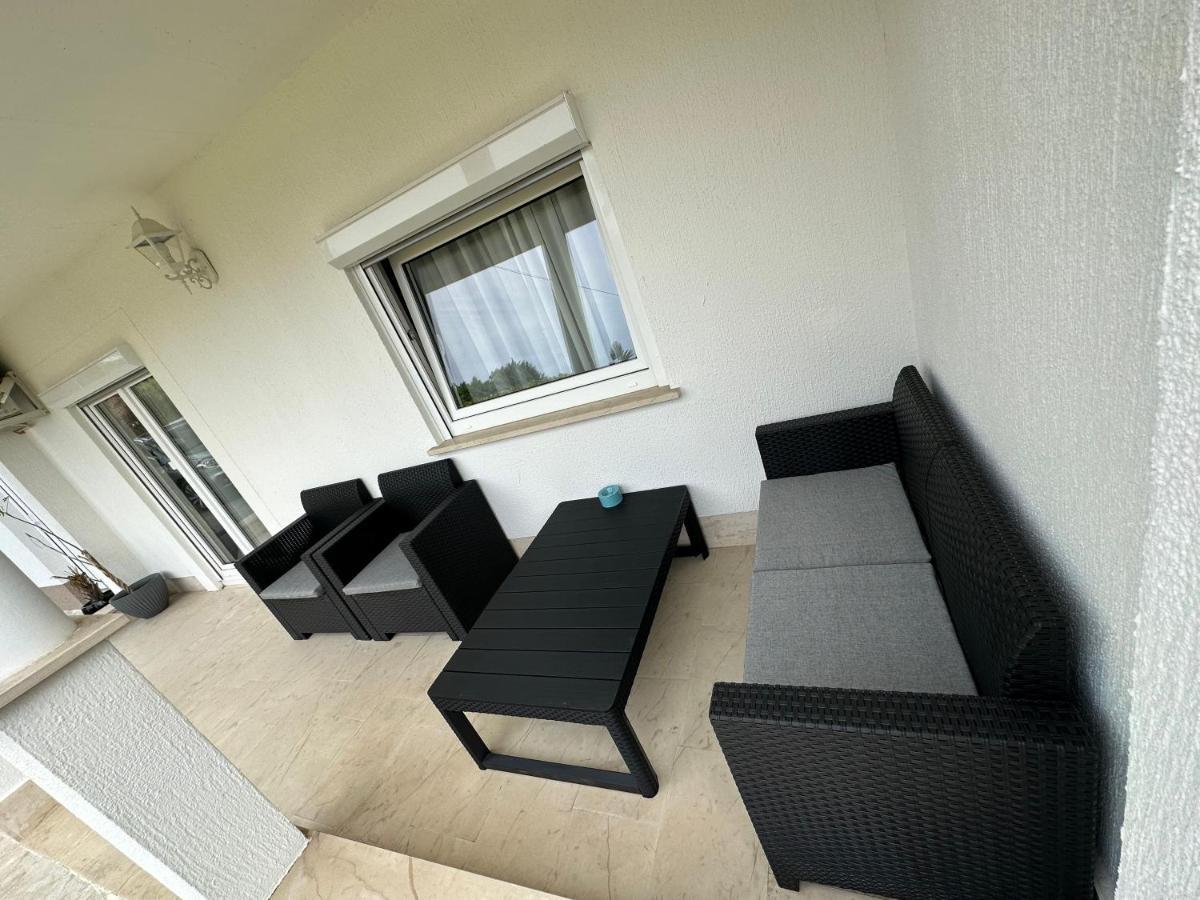 Apartmaji Melipu 1 Izola Exterior foto